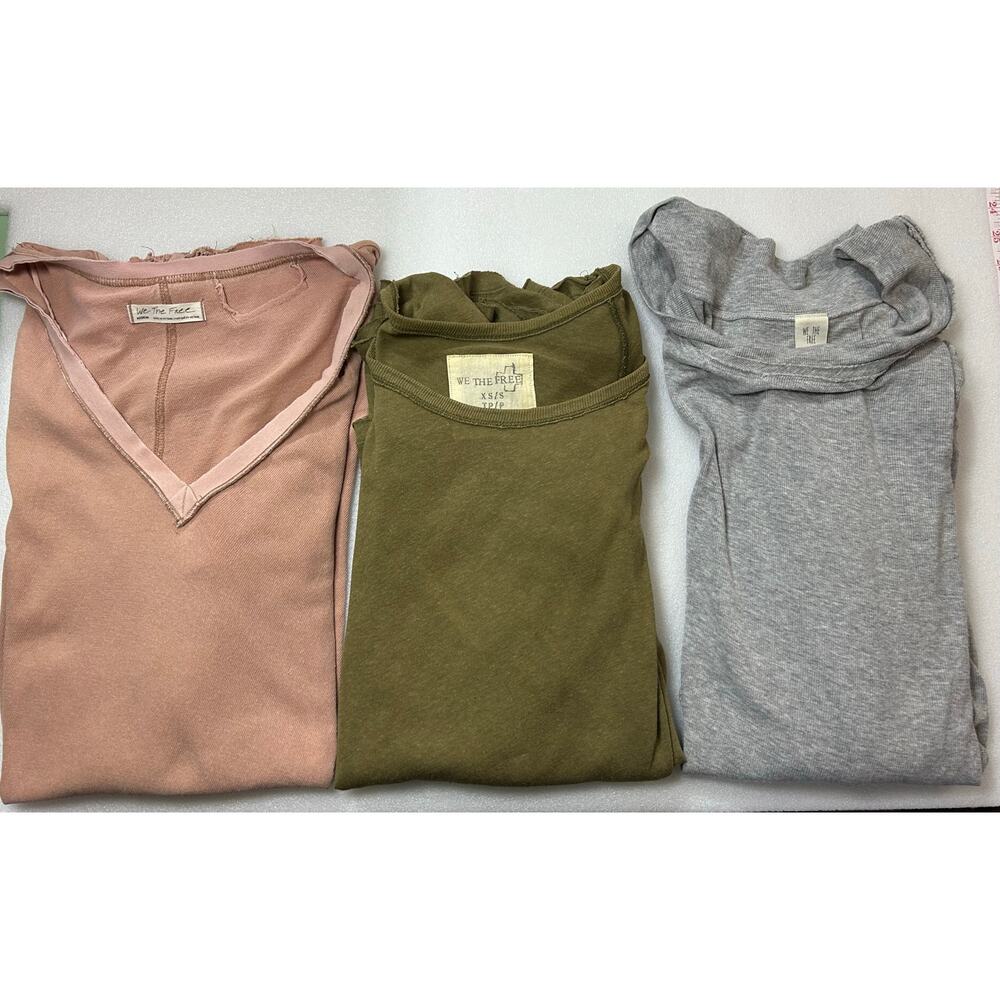 We The Free Lot of 3 Oversized Distressed T-Shirts Size M Pink Green Gray